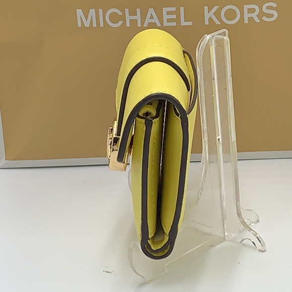 NWT MICHAEL KORS CARMEN MEDIUM FLAP BIFOLD WALLET SUNSHINE COLOR - Picture 10 of 13